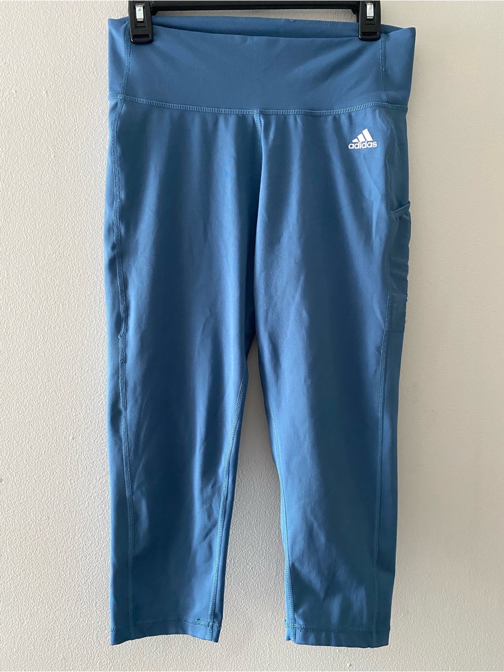 Adidas Women's Light Blue Capri Leggings Size L High Rise Pocket Activewear